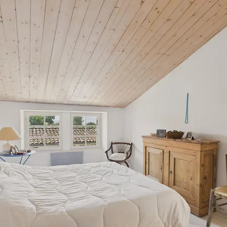 800 M De La Plage, Maison Pour 4 Avec Terrasse