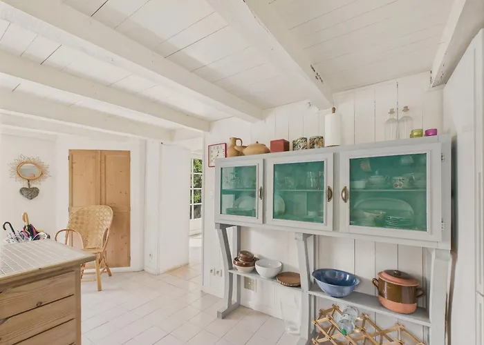 800 M De La Plage, Maison Pour 4 Avec Terrasse