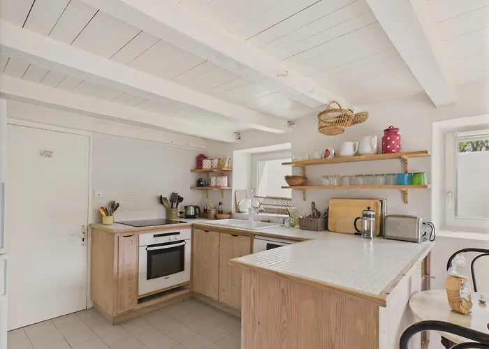 Сasa de vacaciones 800 M De La Plage, Maison Pour 4 Avec Terrasse Les Portes-en-Re